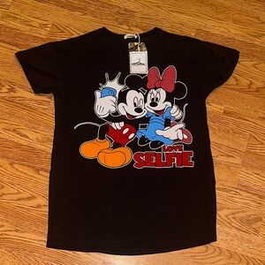 Disney Mickey and Minnie Love Selfie Black Short Sleeve T-Shirt